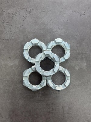 Гайка корончатая, прорезная низкая М27х2 DIN 937, класс прочности 8