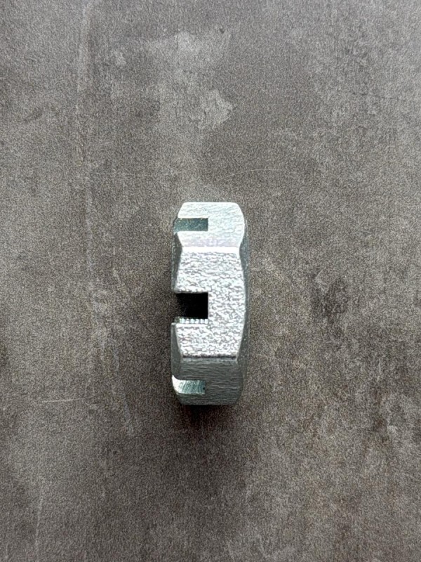 Гайка корончатая, прорезная низкая М27 ГОСТ 5919-73, класс прочности 10, покрытие цинк