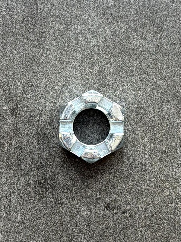 Гайка корончатая, прорезная низкая М14х1,5 ГОСТ 5933-73 класс прочности 8